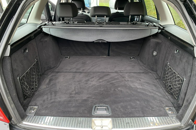 Mercedes C 180 DUZA NAVI Bardzo zadbana - 100% oryginalny przebieg.NOWY ROZRZĄD zdjęcie 12