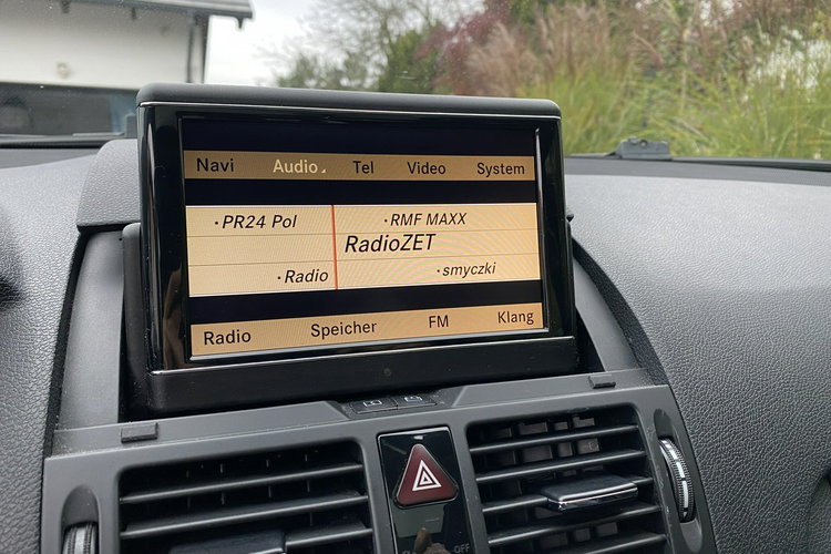 Mercedes C 180 DUZA NAVI Bardzo zadbana - 100% oryginalny przebieg.NOWY ROZRZĄD zdjęcie 3