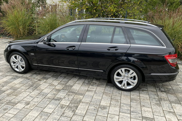 Mercedes C 180 DUZA NAVI Bardzo zadbana - 100% oryginalny przebieg.NOWY ROZRZĄD zdjęcie 30