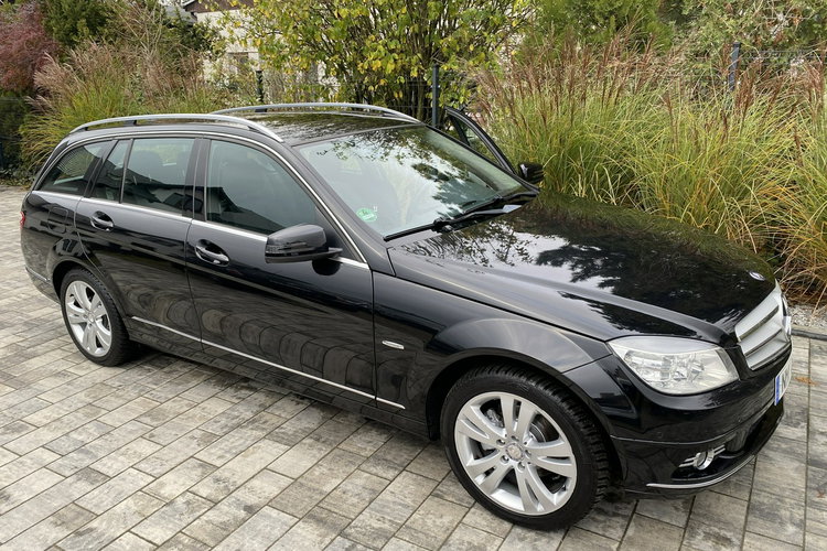 Mercedes C 180 DUZA NAVI Bardzo zadbana - 100% oryginalny przebieg.NOWY ROZRZĄD zdjęcie 36