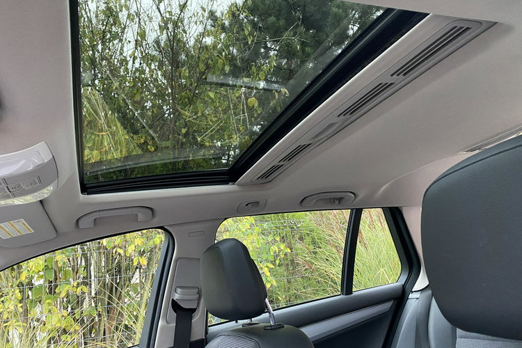 Mercedes C 180 DUZA NAVI Bardzo zadbana - 100% oryginalny przebieg.NOWY ROZRZĄD zdjęcie 5