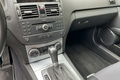 samochód osobowy Mercedes zdjęcie 22