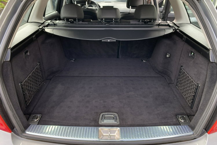 Mercedes C 180 Bardzo zadbana - 100% oryginalny przebieg zdjęcie 13