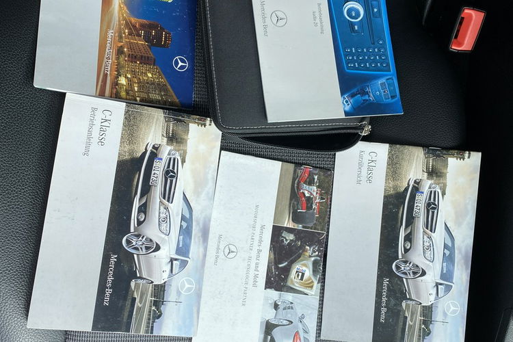Mercedes C 180 Bardzo zadbana - 100% oryginalny przebieg zdjęcie 16