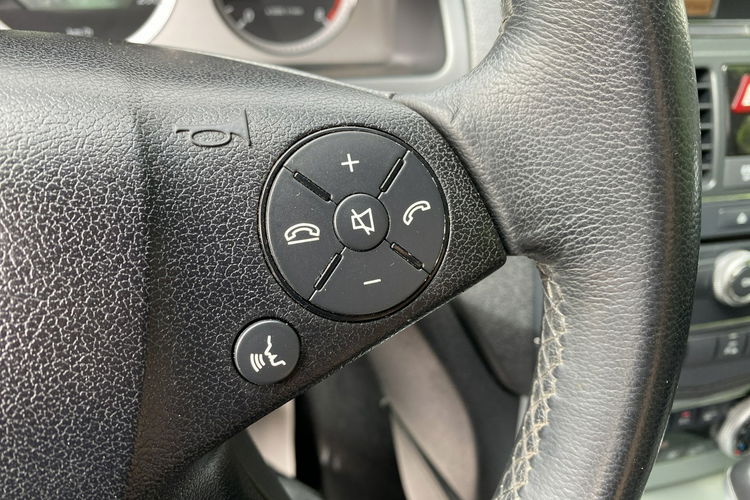 Mercedes C 180 Bardzo zadbana - 100% oryginalny przebieg zdjęcie 22