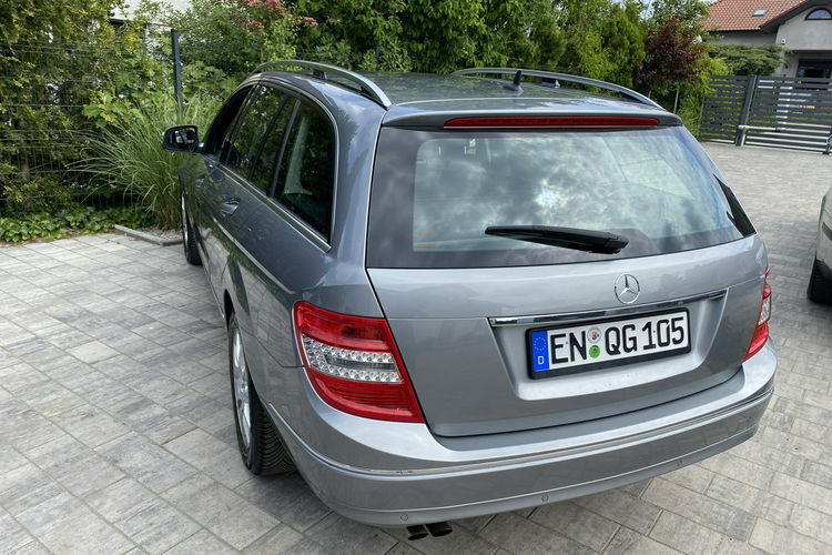 Mercedes C 180 Bardzo zadbana - 100% oryginalny przebieg zdjęcie 37