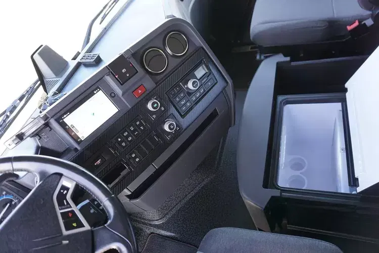 Renault T 520 / EURO 6 / ACC / HIGH CAB / RETARDER / I - COOL / NOWY MODEL zdjęcie 9