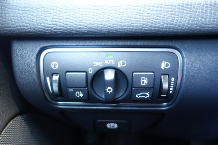 Volvo XC 60 FV 23% / Bardzo zadbany użytkowany przez Kobietę / D3 - 149 KM zdjęcie 19