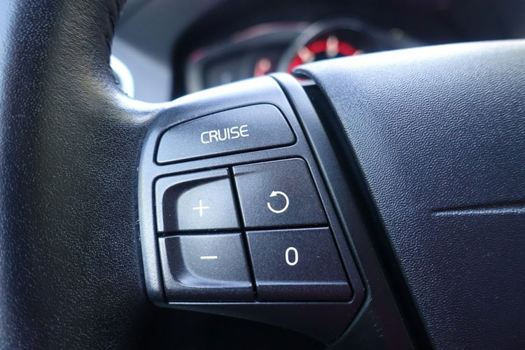 Volvo XC 60 FV 23% / Bardzo zadbany użytkowany przez Kobietę / D3 - 149 KM zdjęcie 30