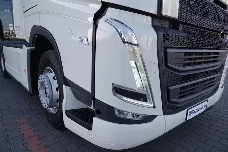 Volvo FH 500 / XXL / KLIMA POSTOJOWA / SKÓRY / 2023 ROK / Baki 1470 L / zdjęcie 9