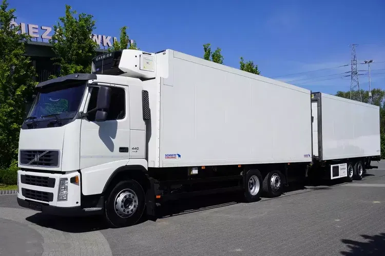 Volvo FH 4406×2 Chłodnia Schmitz – Zestaw Przejazdowy 38 palet zdjęcie 1