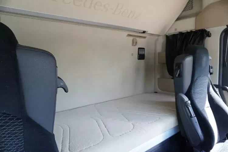 Mercedes Actros MP5 2542 Giga / Low Deck / BDF / 6×2 / E6 zdjęcie 15