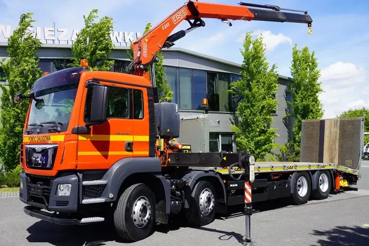 MAN TGS 35.360 E6 8×2 / Laweta / HDS Fassi F235 6, 5t Pilot zdjęcie 1