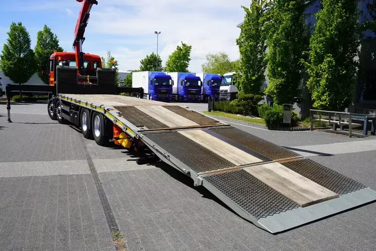 MAN TGS 35.360 E6 8×2 / Laweta / HDS Fassi F235 6, 5t Pilot zdjęcie 9