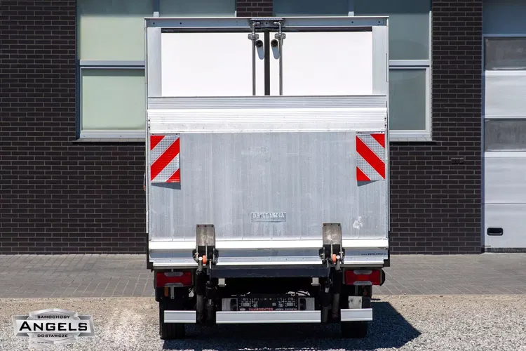 Iveco Daily 35S14 CHŁODNIA MROŹNIA + gniazdo postojowe Zabudowa Izoterma KONTENER + WINDA zdjęcie 25