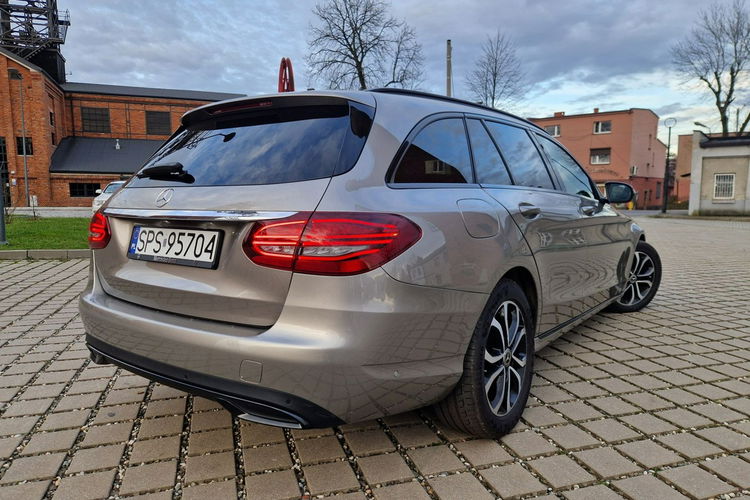 Mercedes C 220 . Po serwisie w ASO .C220 Avantgarde 9G-Tronic? zdjęcie 5