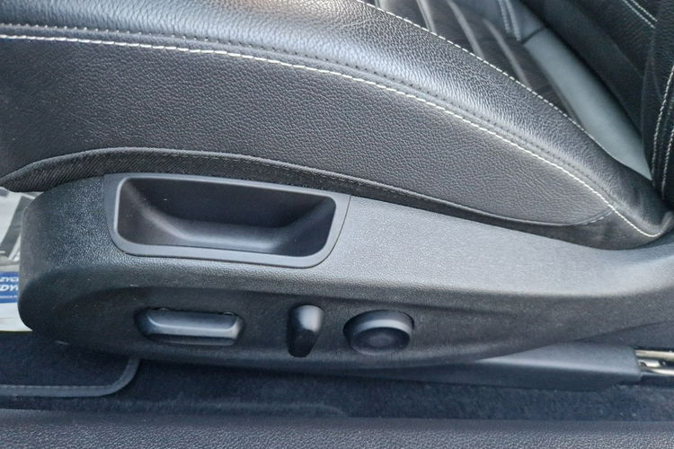 Opel Cascada . Skóra. Ksenon. Grzana kierownica +Fotele. zdjęcie 24