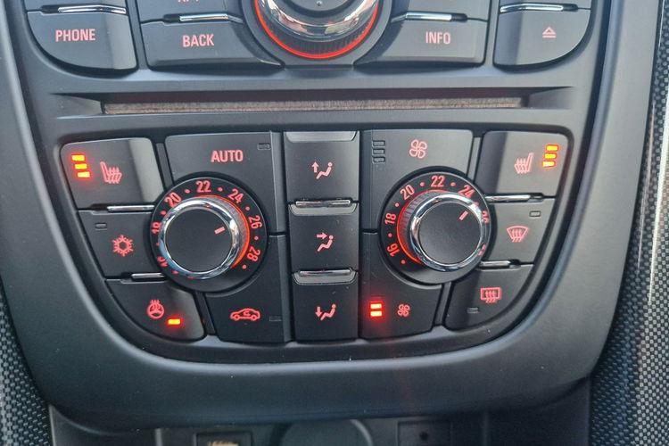 Opel Cascada . Skóra. Ksenon. Grzana kierownica +Fotele. zdjęcie 29