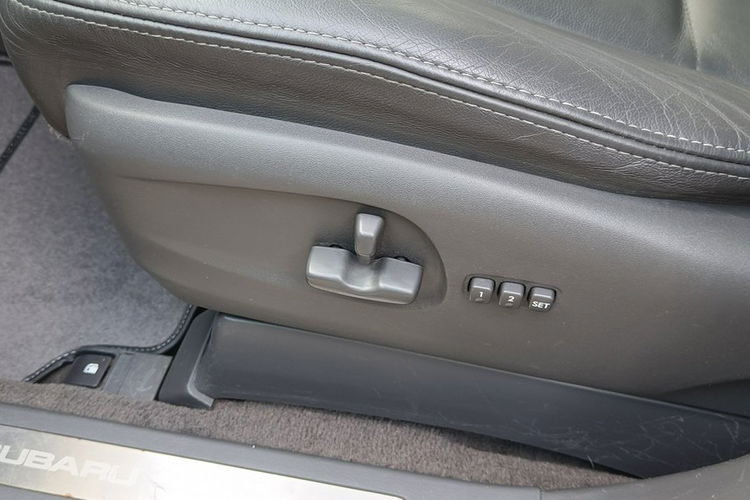 Subaru Tribeca 3.6 Limited.4x4, 258 KM, automat, skóra, DVD, NAVIGACJA.7 miejsc zdjęcie 35