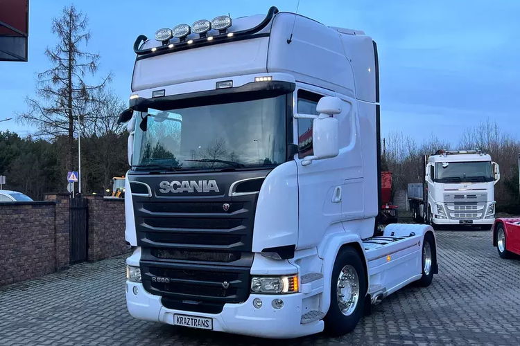 Scania r580 v8 porsche ediotion TYLKO 250 SZTUK limitowana z Niemiec cała na poduszce zdjęcie 8