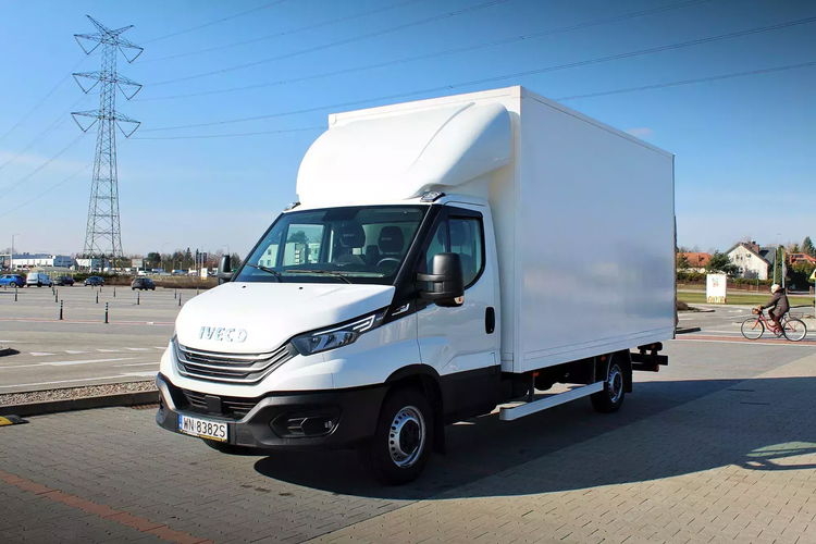 Iveco Daily 35S18 kontener 9eu palet + winda BAR 750kg zdjęcie 10