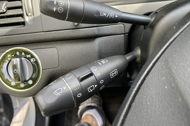 Mercedes C 180 Bardzo zadbana - 100% oryginalny przebieg.NOWY ROZRZĄD zdjęcie 15