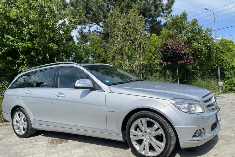 Mercedes C 180 Bardzo zadbana - 100% oryginalny przebieg.NOWY ROZRZĄD zdjęcie 21