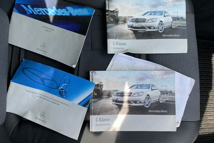Mercedes C 180 Bardzo zadbana - 100% oryginalny przebieg.NOWY ROZRZĄD zdjęcie 8