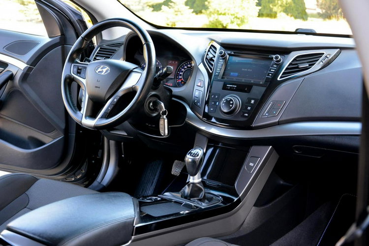 i40 1.6(135KM) Lift 128 przebiegu Ledy Klimatronic 2xParktr Aso Hyundai zdjęcie 18