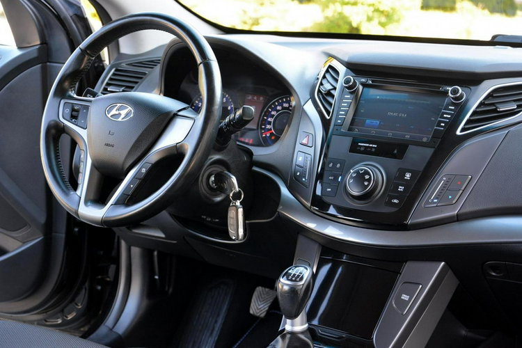 i40 1.6(135KM) Lift 128 przebiegu Ledy Klimatronic 2xParktr Aso Hyundai zdjęcie 19