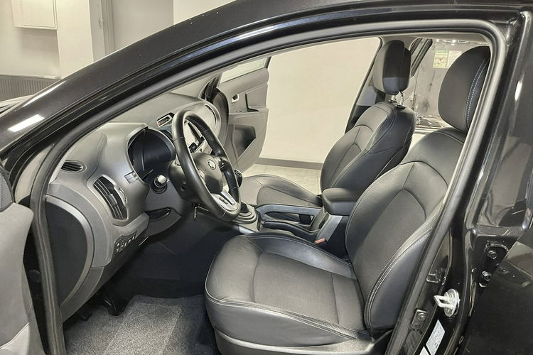 Kia Sportage 2.0 CRDi 136KM SPIRIT Navi Skóry Alu 18 Klimatronic zdjęcie 14