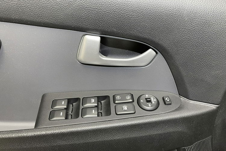 Kia Sportage 2.0 CRDi 136KM SPIRIT Navi Skóry Alu 18 Klimatronic zdjęcie 15
