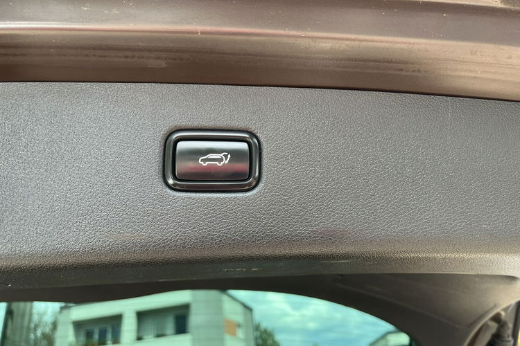Hyundai Tucson 2.0 1WŁ Org Lakier 4x4 Automat Grzane Skóry Navi AluR19 Isofix StanBDB zdjęcie 31