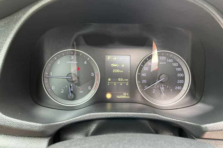 Hyundai Tucson 2.0 1WŁ Org Lakier 4x4 Automat Grzane Skóry Navi AluR19 Isofix StanBDB zdjęcie 37