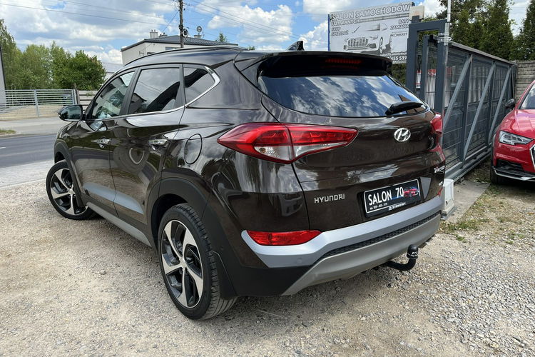 Hyundai Tucson 2.0 1WŁ Org Lakier 4x4 Automat Grzane Skóry Navi AluR19 Isofix StanBDB zdjęcie 4