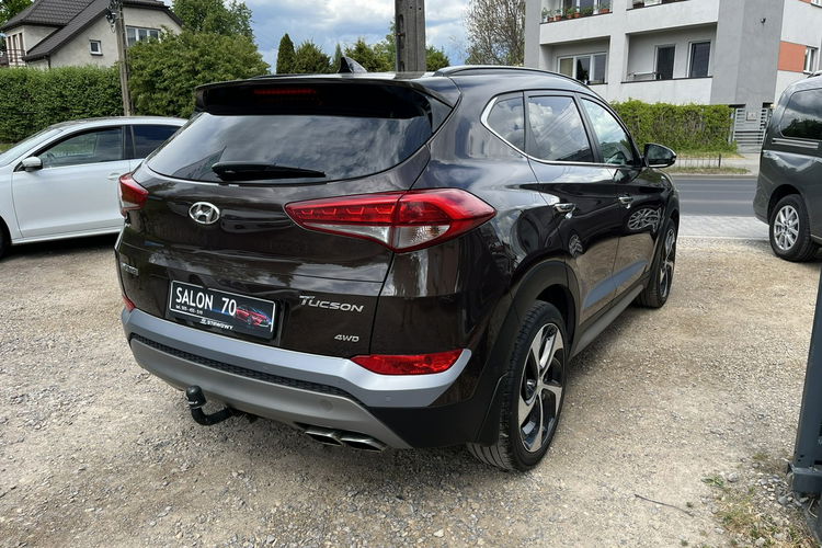 Hyundai Tucson 2.0 1WŁ Org Lakier 4x4 Automat Grzane Skóry Navi AluR19 Isofix StanBDB zdjęcie 9