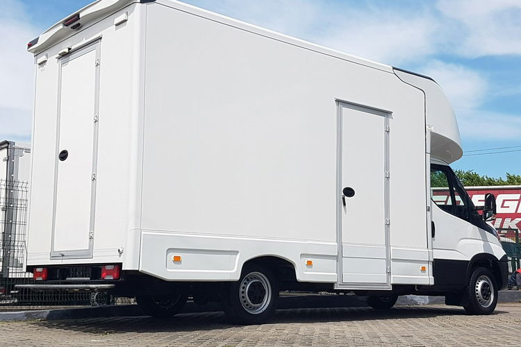 Iveco Daily KONTENER NISKOPODŁOGOWY 4.31x2.23x2.42 KLIMA 35S14 KAMPER KONIOWÓZ zdjęcie 29