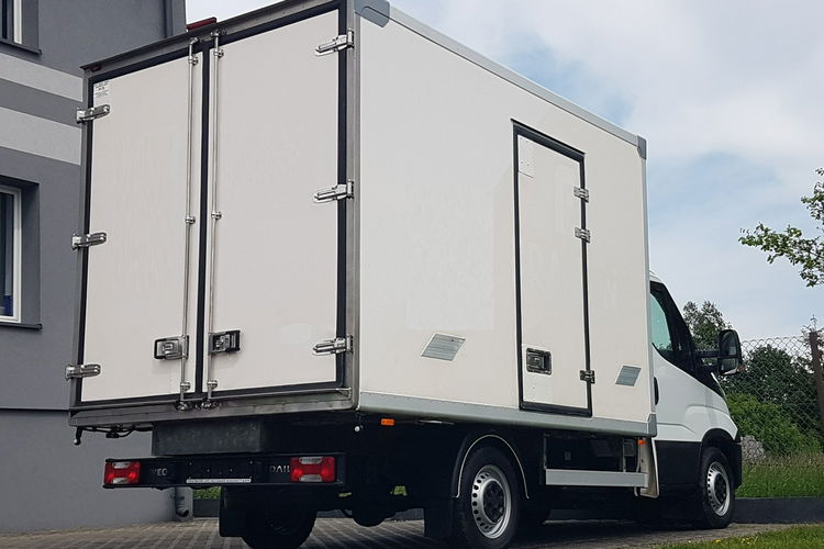 Iveco Daily 35S15 CHŁODNIA AGREGAT 6EP 3.40x2.09x2.09 IZOTERMA zdjęcie 29