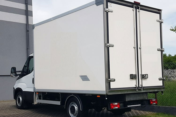 Iveco Daily 35S15 CHŁODNIA AGREGAT 6EP 3.40x2.09x2.09 IZOTERMA zdjęcie 3