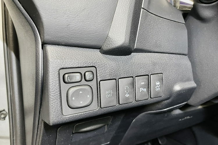 Toyota Auris 1.6 132KM PREMIUM+NAVI 100.000km BiXenon KeyLessGo Alu 16 Full NIEMCY zdjęcie 10