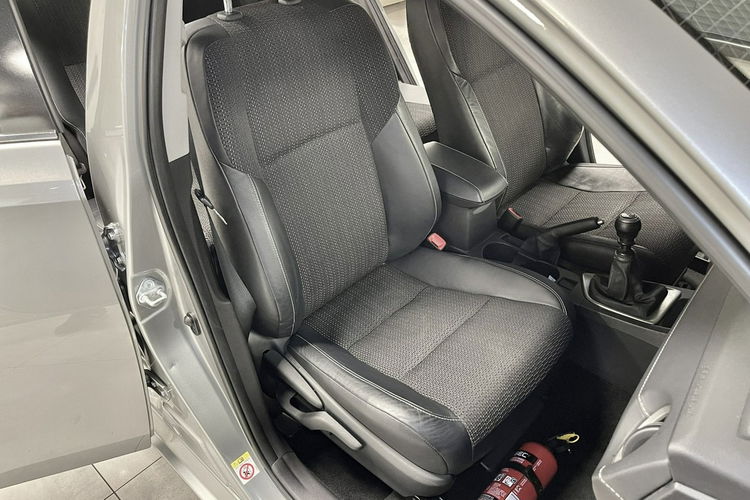 Toyota Auris 1.6 132KM PREMIUM+NAVI 100.000km BiXenon KeyLessGo Alu 16 Full NIEMCY zdjęcie 27