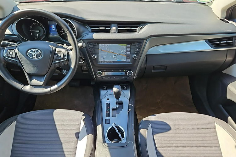Toyota Avensis 1.8 147KM MS Edition S+ zdjęcie 9