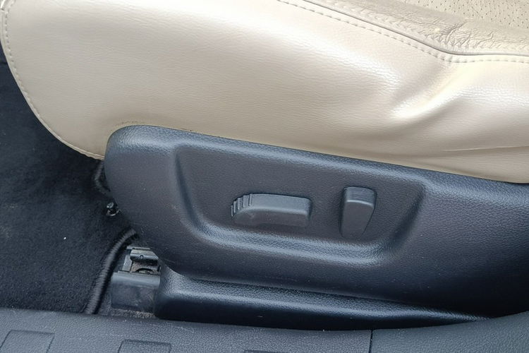Nissan X-Trail 2.0 dCi LE 4X4, automat, skóra .150 KM, panorama, kamera, zmieniarka CD zdjęcie 16