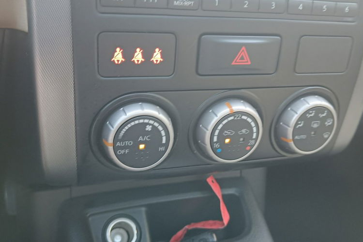 Nissan X-Trail 2.0 dCi LE 4X4, automat, skóra .150 KM, panorama, kamera, zmieniarka CD zdjęcie 18