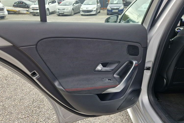 Mercedes A 180 -Pakiet AMG-Automat-Full LED-Panorama dach-Skóra-Radar-Asystent zdjęcie 16