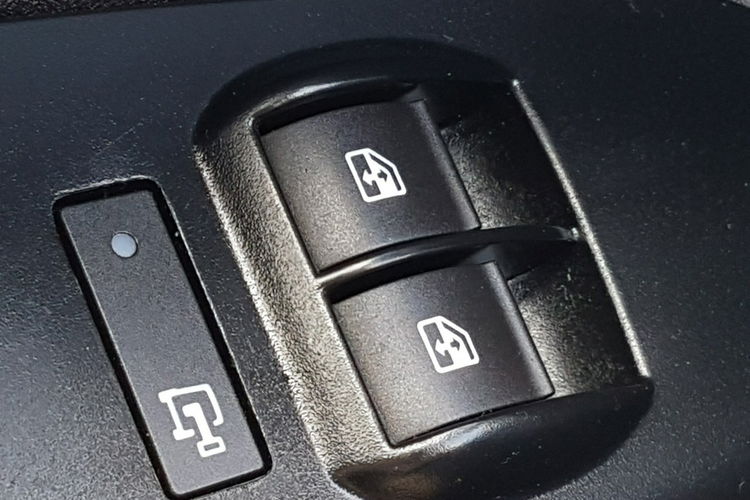 Fiat Doblo MAXI CHŁODNIA IZOTERMA AGREGAT DŁUGI L2H1 KLIMA FUNKCJA GRZANIA zdjęcie 19
