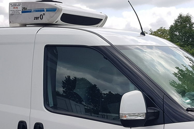 Fiat Doblo MAXI CHŁODNIA IZOTERMA AGREGAT DŁUGI L2H1 KLIMA FUNKCJA GRZANIA zdjęcie 25