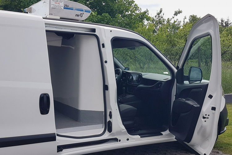 Fiat Doblo MAXI CHŁODNIA IZOTERMA AGREGAT DŁUGI L2H1 KLIMA FUNKCJA GRZANIA zdjęcie 27