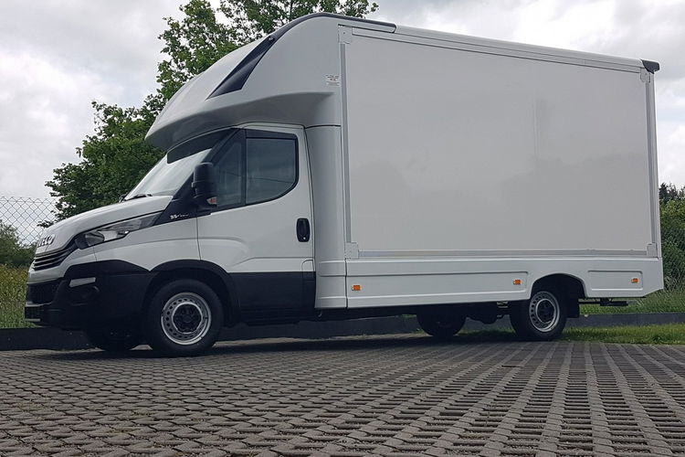 Iveco Daily KONTENER NISKOPODŁOGOWY 4.31x2.23x2.42 KLIMA 35S14 KAMPER KONIOWÓZ zdjęcie 39