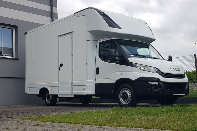 Iveco Daily KONTENER NISKOPODŁOGOWY 4.31x2.23x2.42 KLIMA 35S14 KAMPER KONIOWÓZ zdjęcie 29